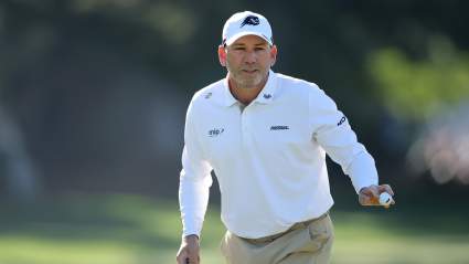 Masters 2026: Sergio García recibe una advertencia tras romper su driver en un arrebato en el tee de salida.