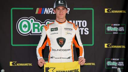 William Sawalich consigue la pole position en Bristol en una reñida sesión de clasificación de la Serie O'Reilly.