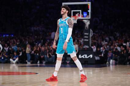 LaMelo Ball, bajo fuego por su polémica jugada durante la lesión de Bam Adebayo.