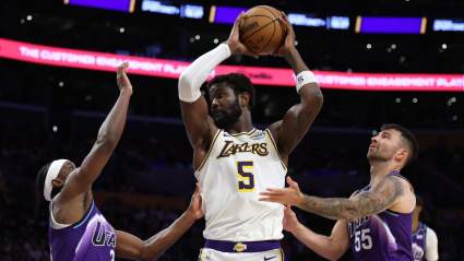 Deandre Ayton hace un comentario extravagante sobre "volteretas" antes del primer partido de los Lakers contra los Rockets.