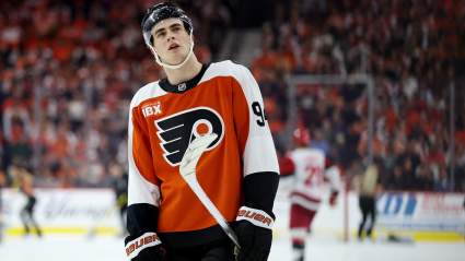 Porter Martone tiene la camiseta más vendida de la NHL.