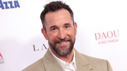 Noah Wyle se unió al elenco de 'ER' en el último momento, según revela un productor.