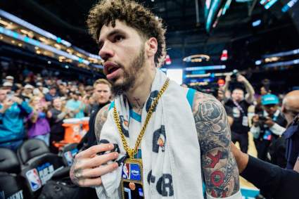 LaVar y Lonzo destrozan a un analista por llamar "payaso" a LaMelo Ball.
