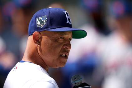 MLB World reacciona al movimiento en la plantilla de los Dodgers de Los Ángeles antes del partido contra los Rockies.