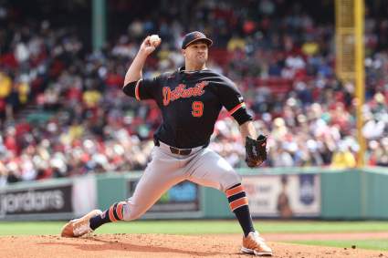 El lanzador abridor de los Detroit Tigers muestra señales de alerta durante la derrota.