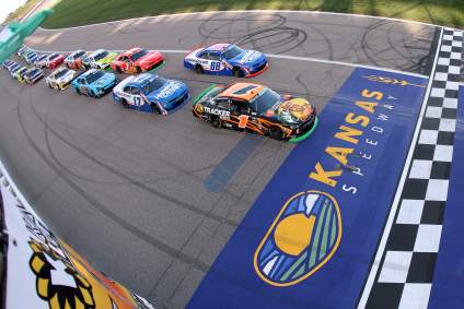 Clasificación de NASCAR tras la carrera en Kansas Speedway: algunos pilotos se encuentran en aprietos.