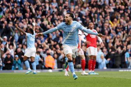 El partido entre el Manchester City y el Arsenal se torna feo en los últimos minutos, mientras la lucha por el título de la Premier League se intensifica.