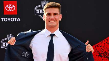 Los Rams seleccionan a Ty Simpson en el puesto 13 del Draft de 2026: Les Snead vuelve a la carga.