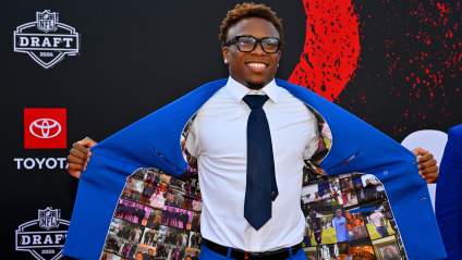 El entrenador en jefe de los Giants desafía a Deonte Banks tras la selección de Colton Hood en el draft.