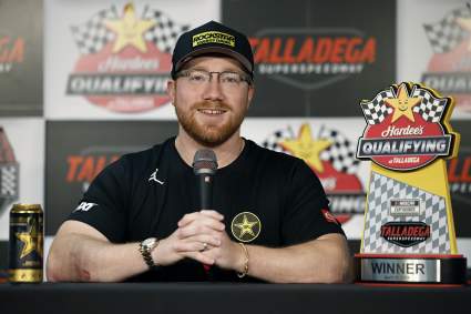 El piloto de la NASCAR Cup Series, Tyler Reddick, rompe el silencio sobre su nuevo contrato mientras se intensifica la temporada 2026.
