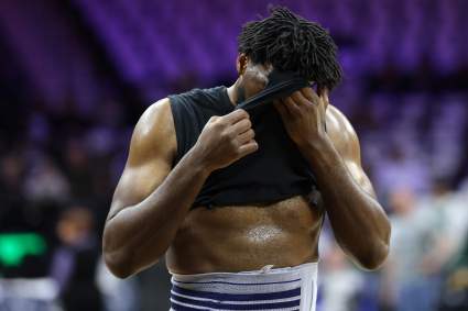 Los Philadelphia 76ers anuncian la incorporación de Joel Embiid antes del quinto partido contra los Celtics.