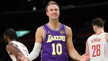 Los Lakers cambian de rumbo en la agencia libre de Luke Kennard.