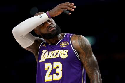 El mundo de la NBA reacciona a la actuación de LeBron James en el partido Rockets-Lakers.
