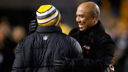 Según un informe, una leyenda de los Steelers podría impulsar al equipo a seleccionar a un receptor abierto de 1000 yardas en el draft. Una leyenda de los Steelers podría motivar al equipo a seleccionar a un receptor abierto de 1000 yardas.