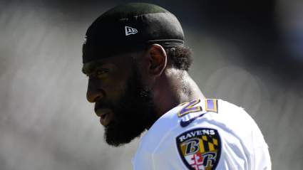 El hijo del campeón del Super Bowl de los Ravens firma tras el Draft de la NFL.