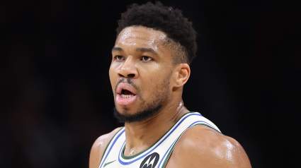 Giannis Antetokounmpo, de los Bucks, lanza una advertencia a los equipos interesados ​​en él.