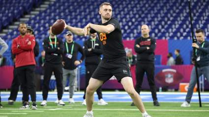 Los Falcons fichan a un veloz mariscal de campo con vínculos locales tras la firma de Tua Tagovailoa.