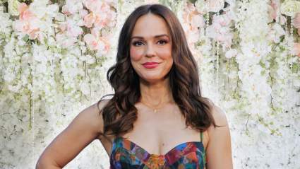Avance exclusivo de Hallmark a la serie original 'Mom's the Bride' con Erin Cahill: VER