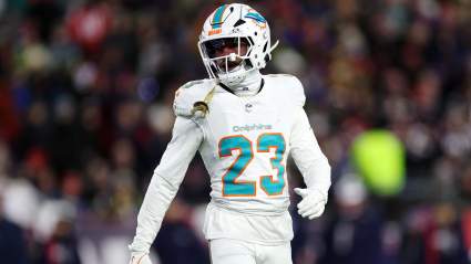 Los 49ers fichan a un ex cornerback de los Dolphins y los Patriots, especialista en 8 intercepciones, antes del Draft de la NFL.