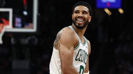 Jayson Tatum lanza una advertencia tras la aplastante victoria de los Celtics en el primer partido contra los Sixers.