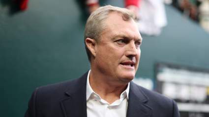 Un informante de los 49ers predice el plan de selección de jugadores del equipo para la ofensiva más antigua de la NFL.