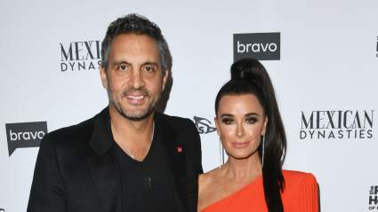 Mauricio Umansky fue visto con una nueva mujer en medio de su separación de Kyle Richards.