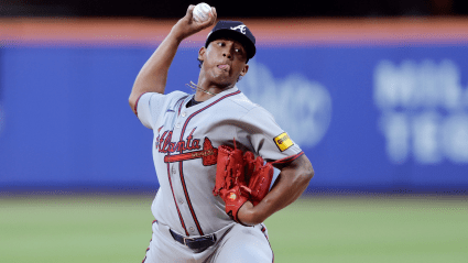Los Bravos de Atlanta anuncian novedades sobre Didier Fuentes antes del partido contra los Tigres.