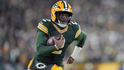 El nuevo mariscal de campo de los Dolphins, Malik Willis, recibe una audaz comparación por parte de un analista de la NFL.