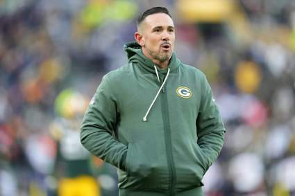 Informe: Los Green Bay Packers buscan un nuevo mariscal de campo.