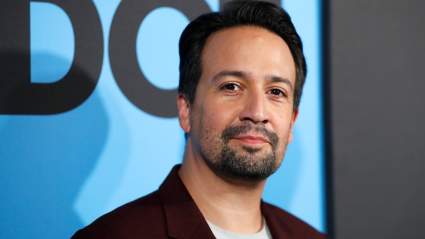 Lin-Manuel Miranda presenta un elenco estelar para la adaptación cinematográfica de 'Octet'.
