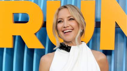 MIRA: El hijo adolescente de Kate Hudson la acompaña en la alfombra roja