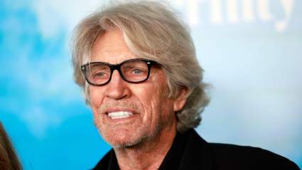 Eric Roberts desmiente los rumores de una supuesta rivalidad con su famosa hermana, Julia Roberts.