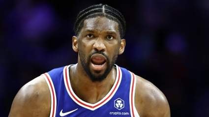 Una leyenda de la NBA insta a los Warriors a fichar a Joel Embiid de los 76ers.