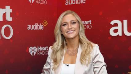 Maggie Sajak, hija del ex presentador de 'Wheel of Fortune', confirma su relación con su nuevo novio en Instagram.