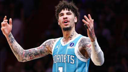 LaMelo Ball cuestiona el cuerpo técnico de los Hornets tras la derrota en el partido de clasificación contra Magic.