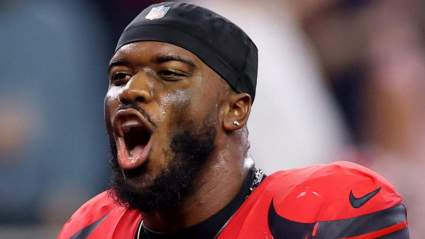 Un ex linebacker de los 49ers firma una importante extensión de contrato: Informe