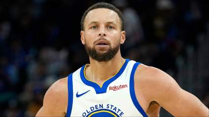 Steph Curry, de los Warriors, recibe unas palabras directas de la estrella de los Clippers tras la victoria.