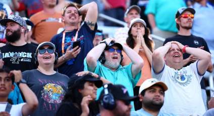 Los fanáticos de NASCAR estallan de indignación por la actuación de Cleetus McFarland en Talladega.
