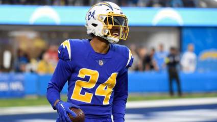 Los Colts fichan al ex safety titular de los Chargers tras su decisión de regresar del retiro.