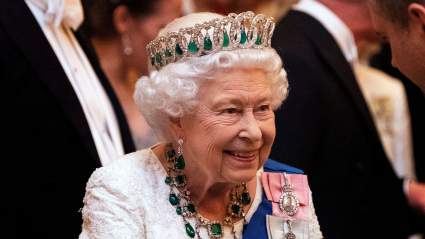 La Familia Real anuncia planes para homenajear el centenario de la Reina Isabel II.