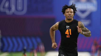 Los Cardinals reciben a un receptor abierto de 1,90 m (6'3") para una visita antes del Draft de la NFL.