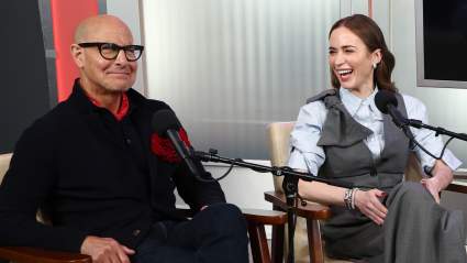 Stanley Tucci comparte un vistazo poco común de su vida familiar con Emily Blunt.