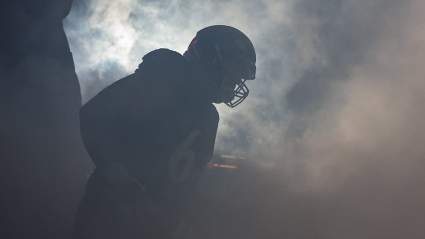 El centro de los Bears, Logan Jones, recibe una comparación con Tyler Linderbaum por parte del ex entrenador en jefe.