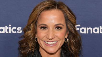 ¿Quién es Dianna Russini? Una reportera fue vista bailando y tomada de la mano con Mike Vrabel.