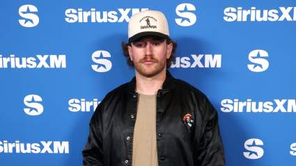 West Wilson rompe el silencio con una publicación sutil tras revelar su romance.