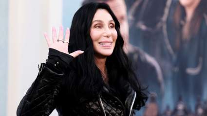 Cher se queda "sin palabras" tras enterarse de que tiene una nieta de 15 años: Informe