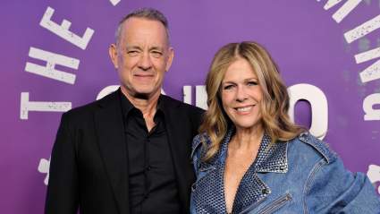Rita Wilson revela las dos peticiones que compartió con su esposo Tom Hanks tras su diagnóstico de cáncer de mama.