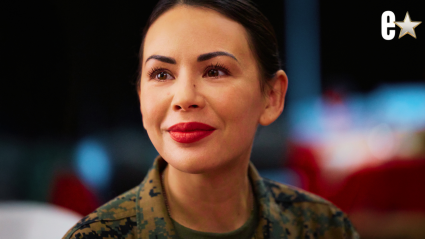 La estrella de Hallmark, Janel Parrish, comienza una nueva etapa al poner fin oficialmente a su matrimonio (Informe).