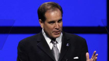 Jim Nantz comparte su opinión sobre el fichaje de Michael Pittman Jr. por los Steelers.