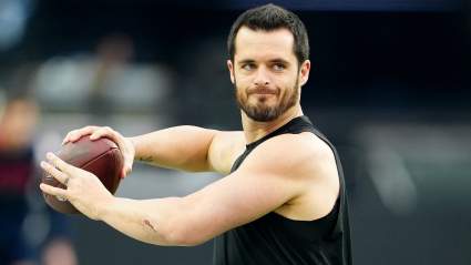 Derek Carr habla sin rodeos sobre la decisión de los Raiders respecto a Klint Kubiak.